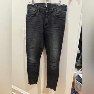 Mother Looker Ankle Fray. Night Hawk. A great amount of stretch.